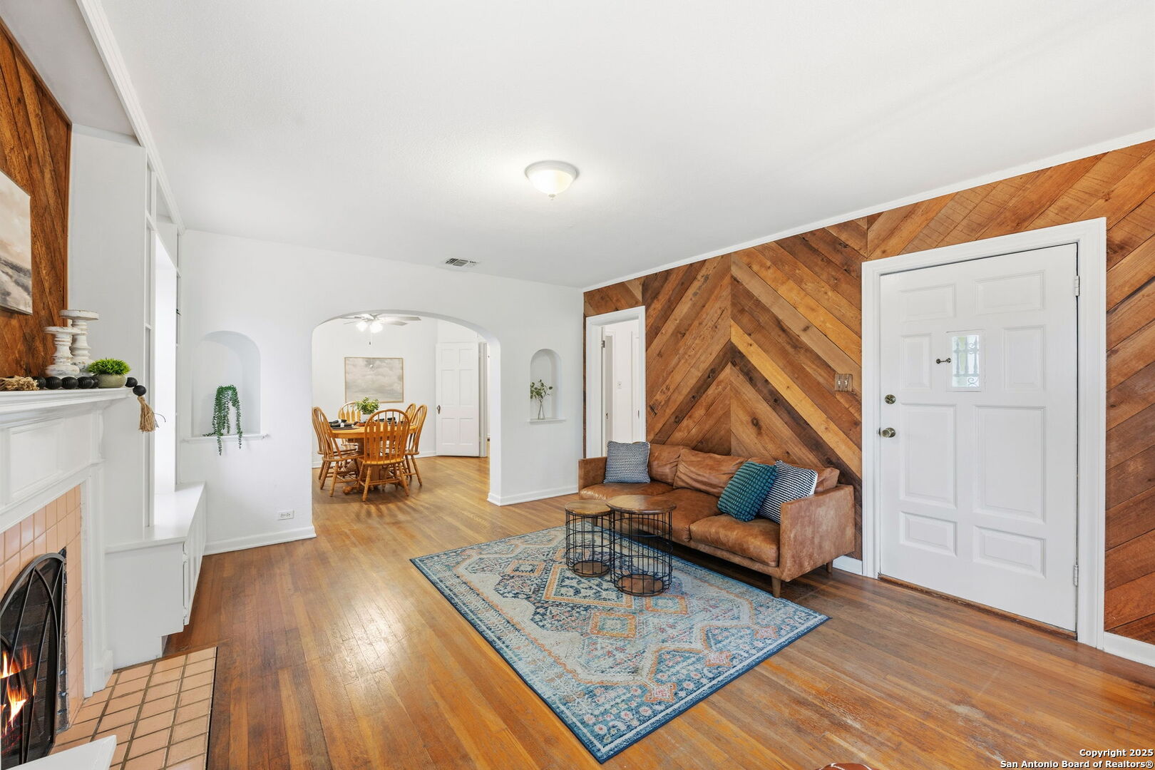 2031 W Summit