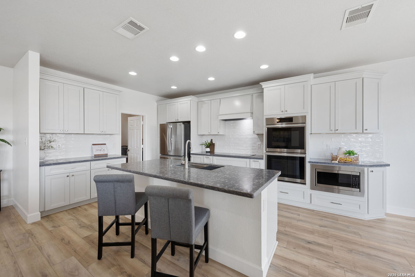 216 Springtree Cove