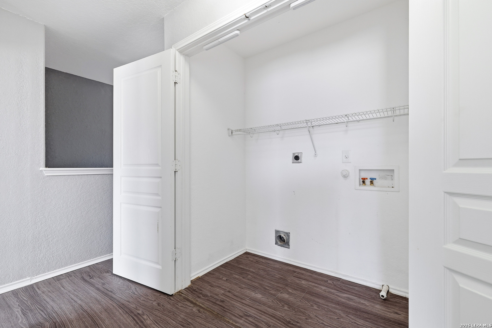 26918 Villa Toscana