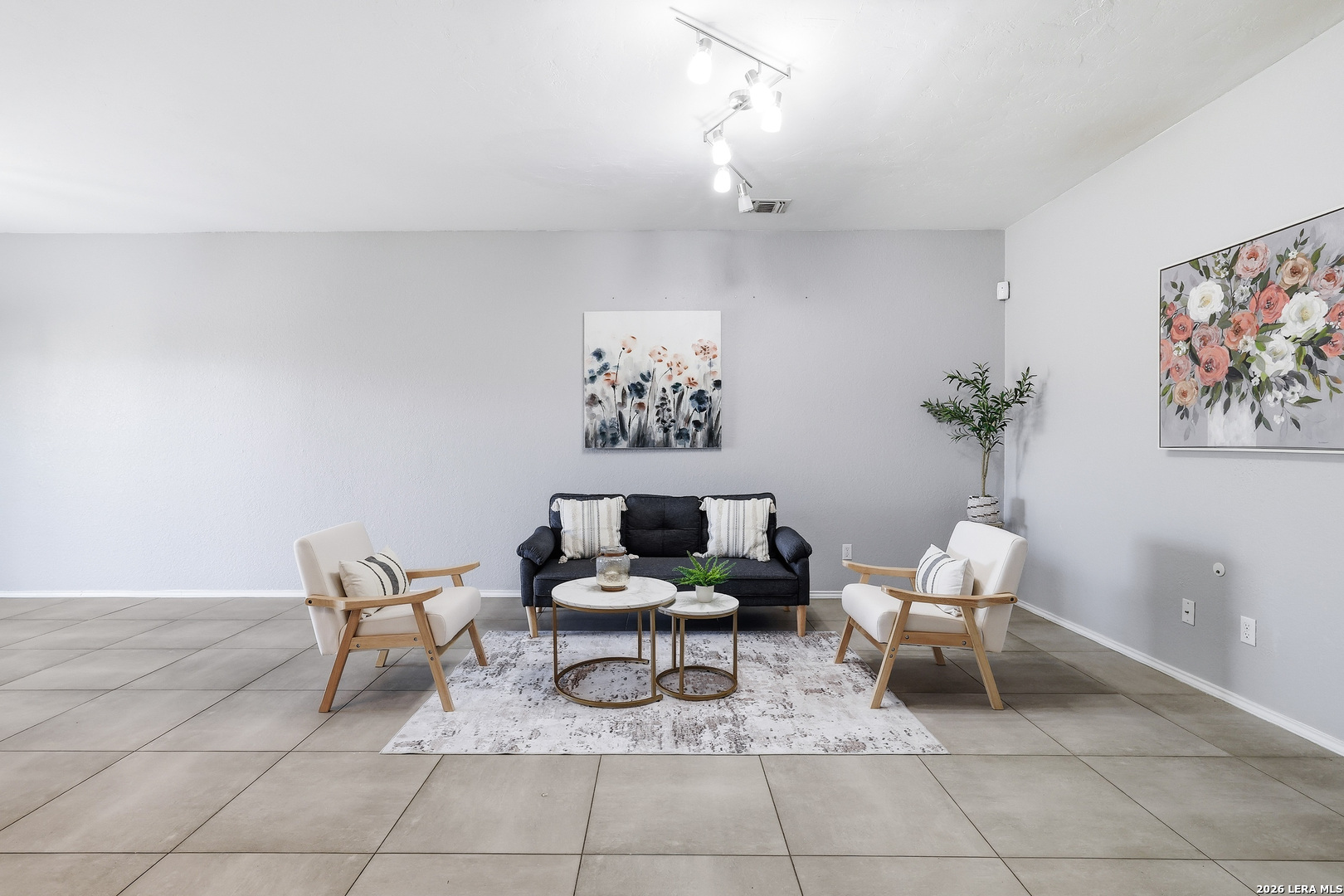 26918 Villa Toscana
