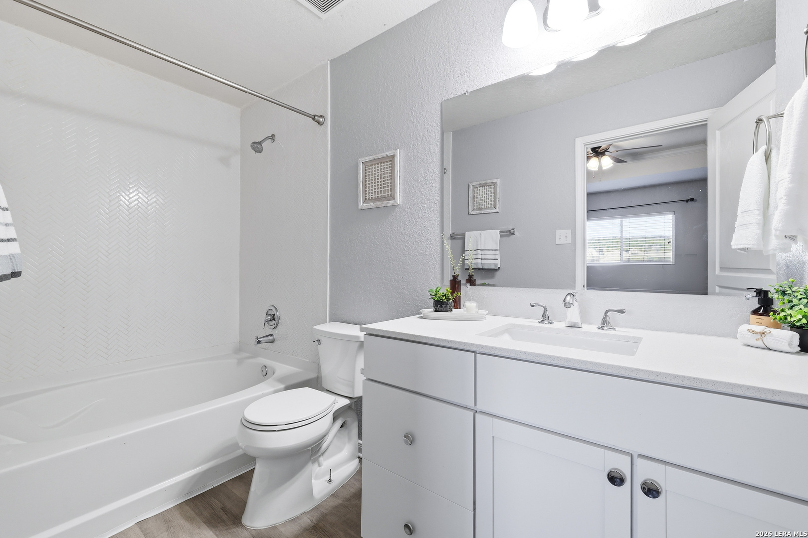 26918 Villa Toscana
