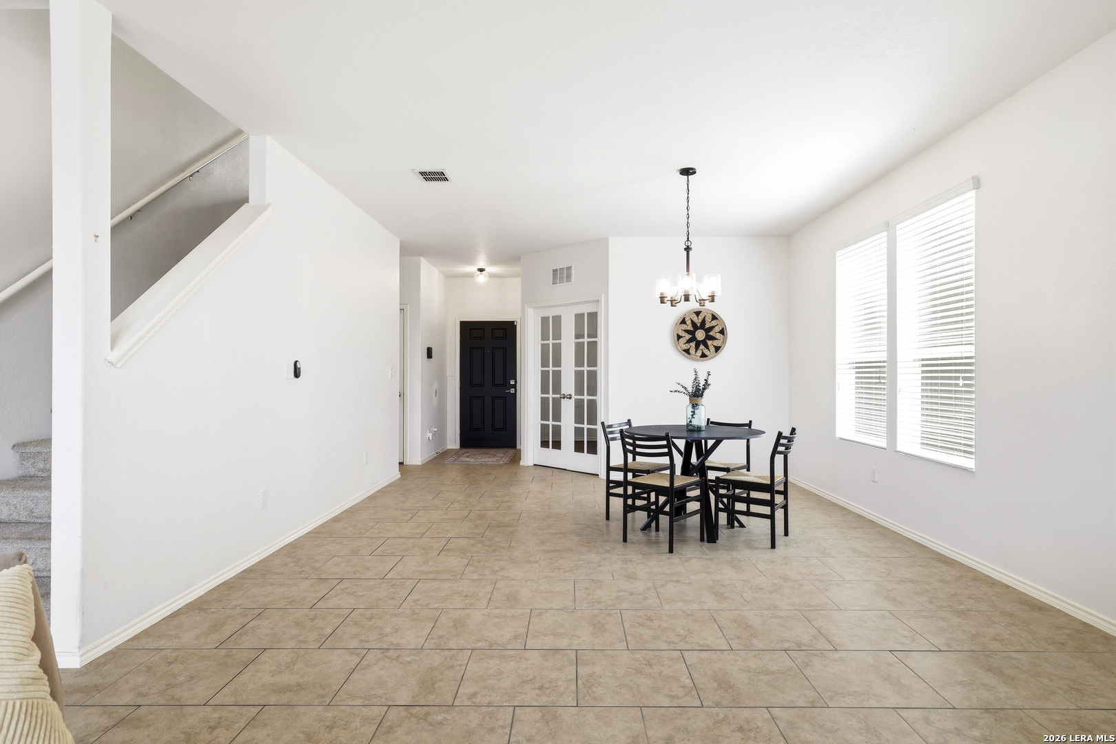 10523 Noble