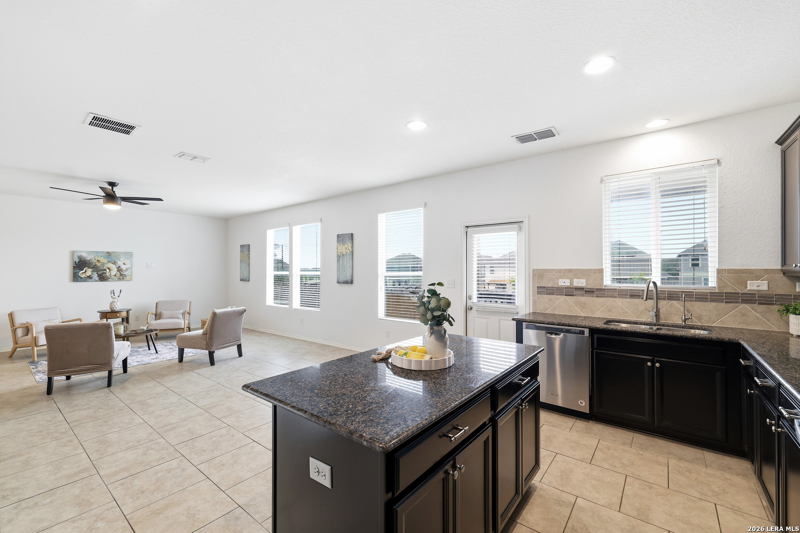 10523 Noble