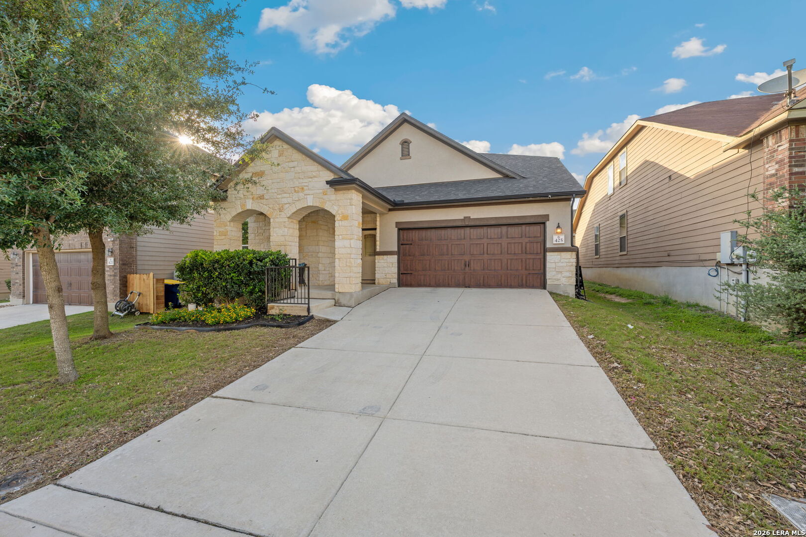425 LANDMARK FLS