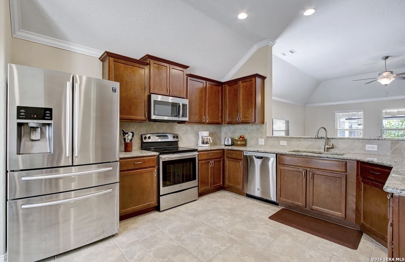 2326 BROKEN WHEEL LN