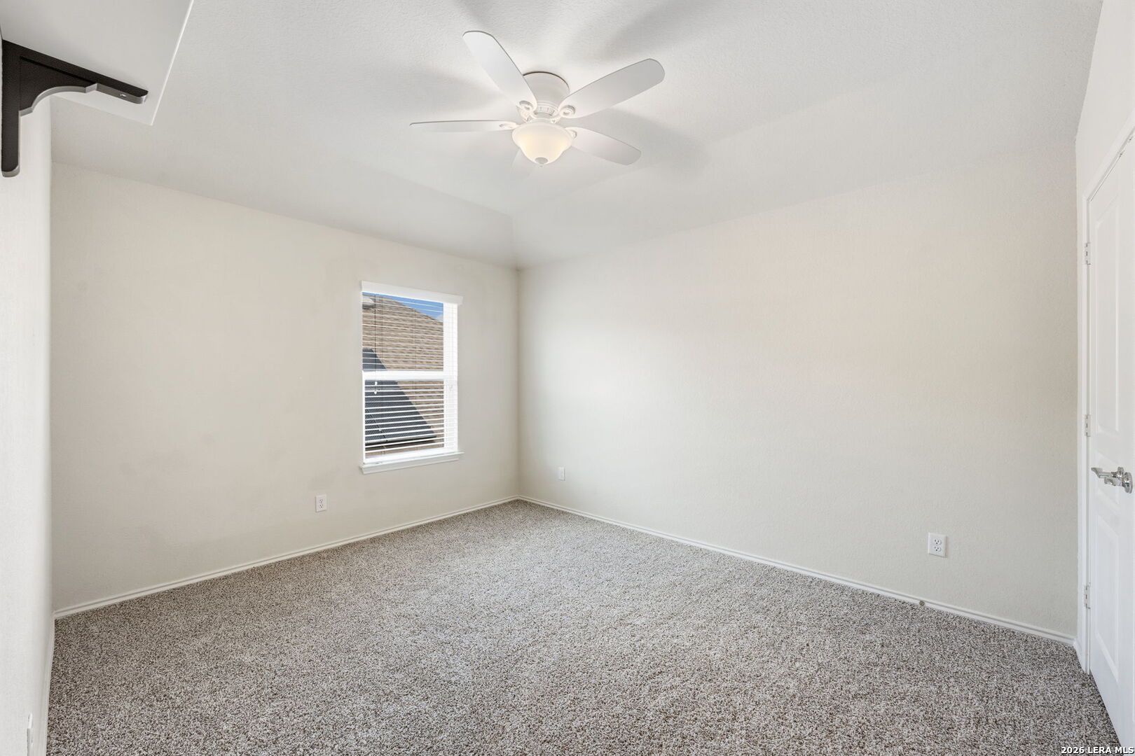 13930 Thera Isle
