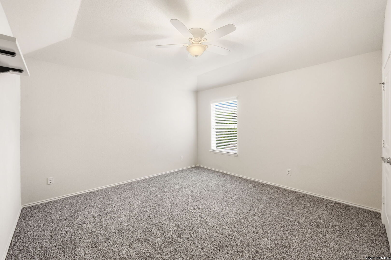 13930 Thera Isle