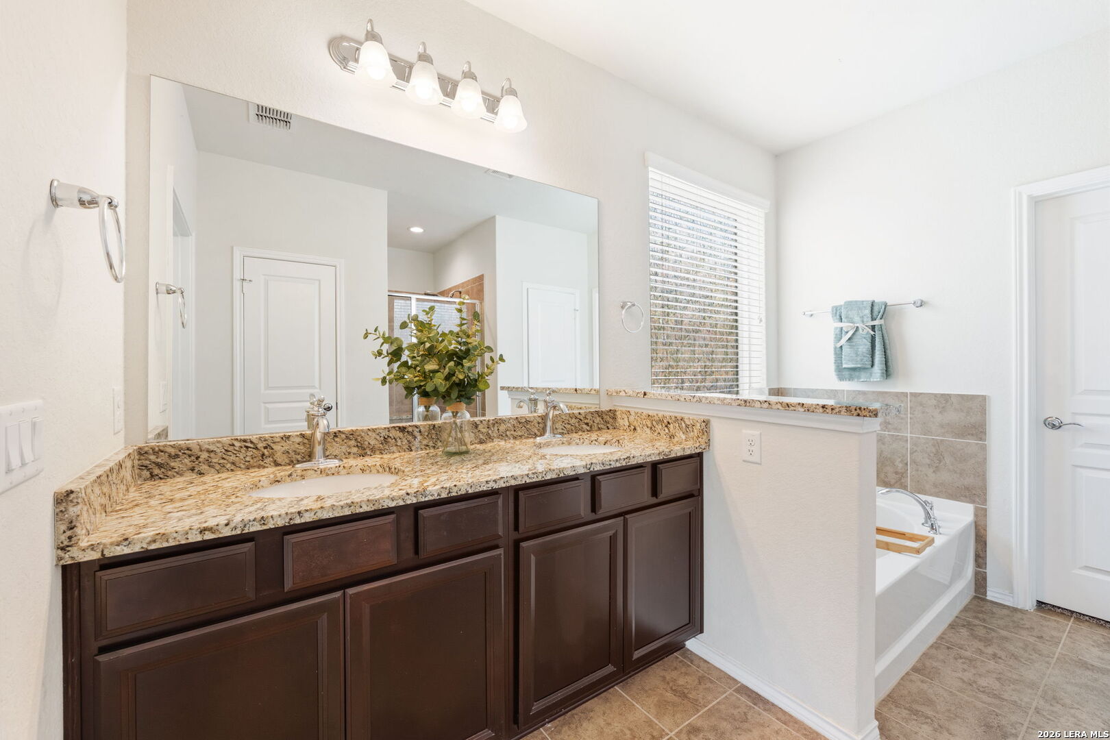 13930 Thera Isle