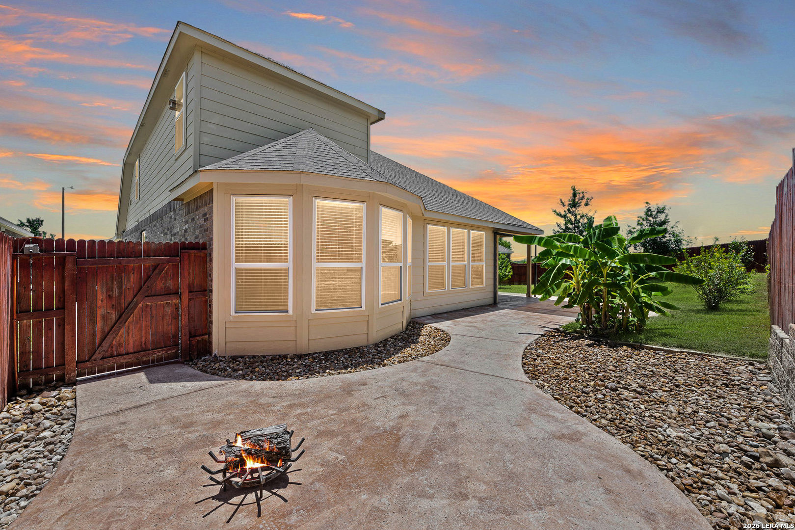 13930 Thera Isle