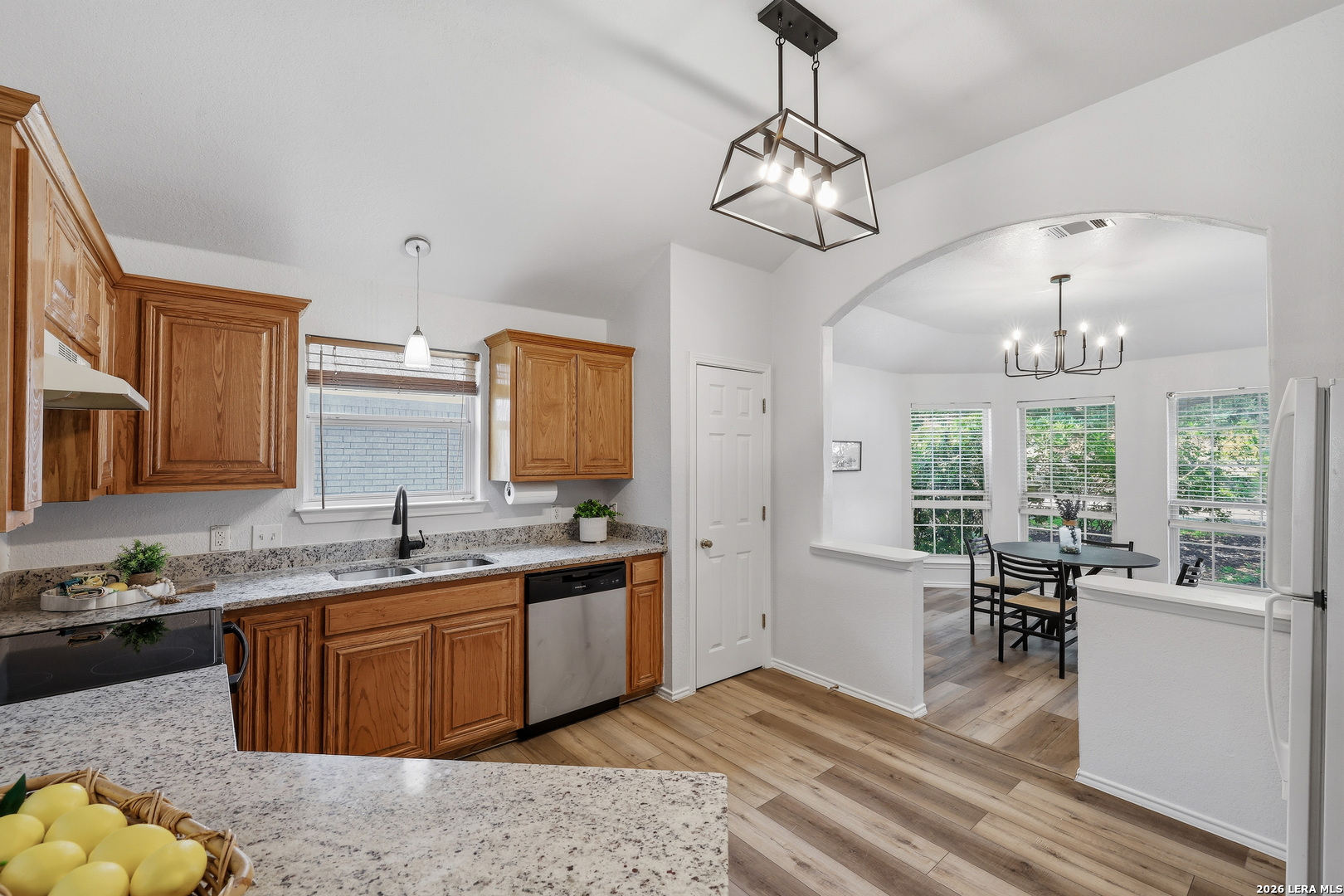 9646 EMERALD PL