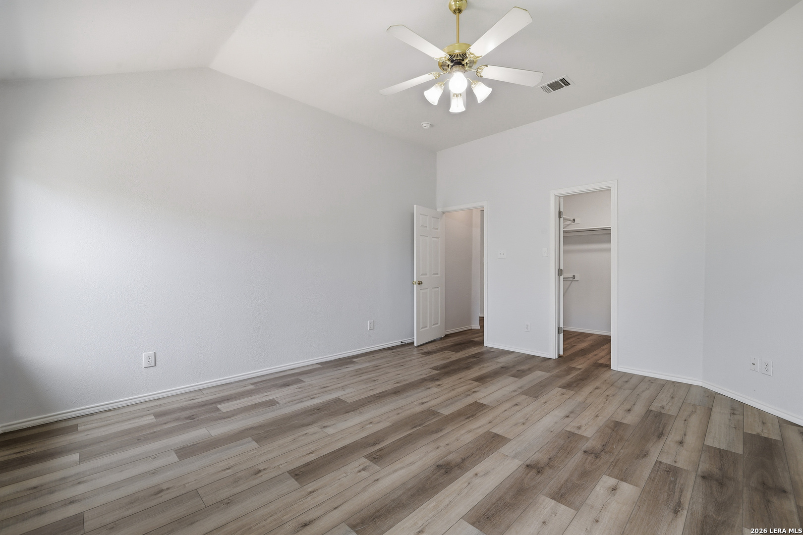 9646 EMERALD PL