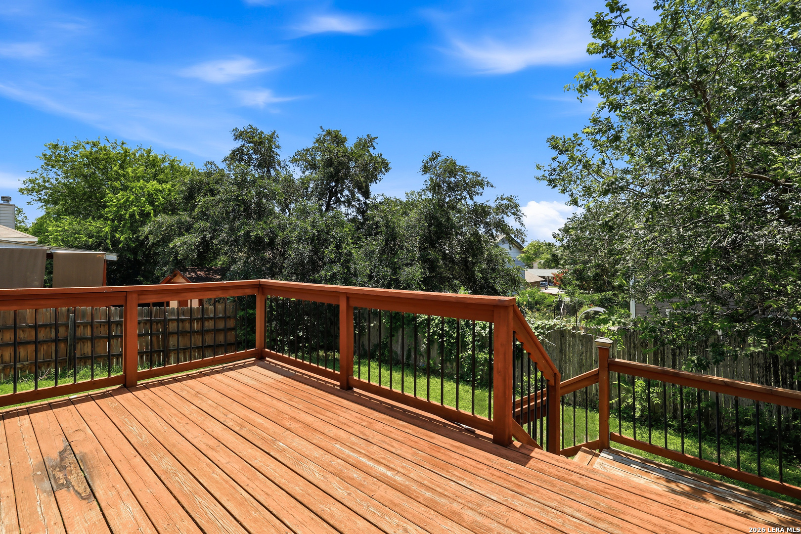 9646 EMERALD PL