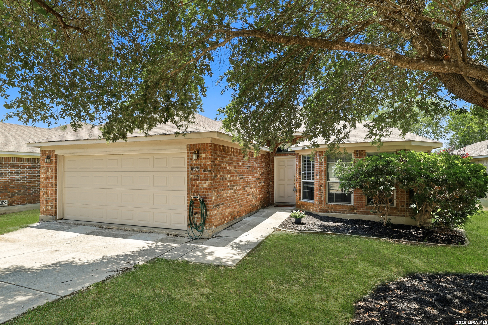9646 EMERALD PL