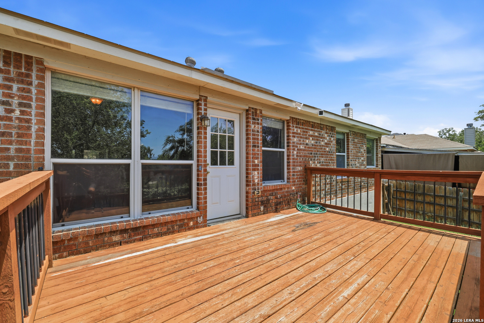 9646 EMERALD PL