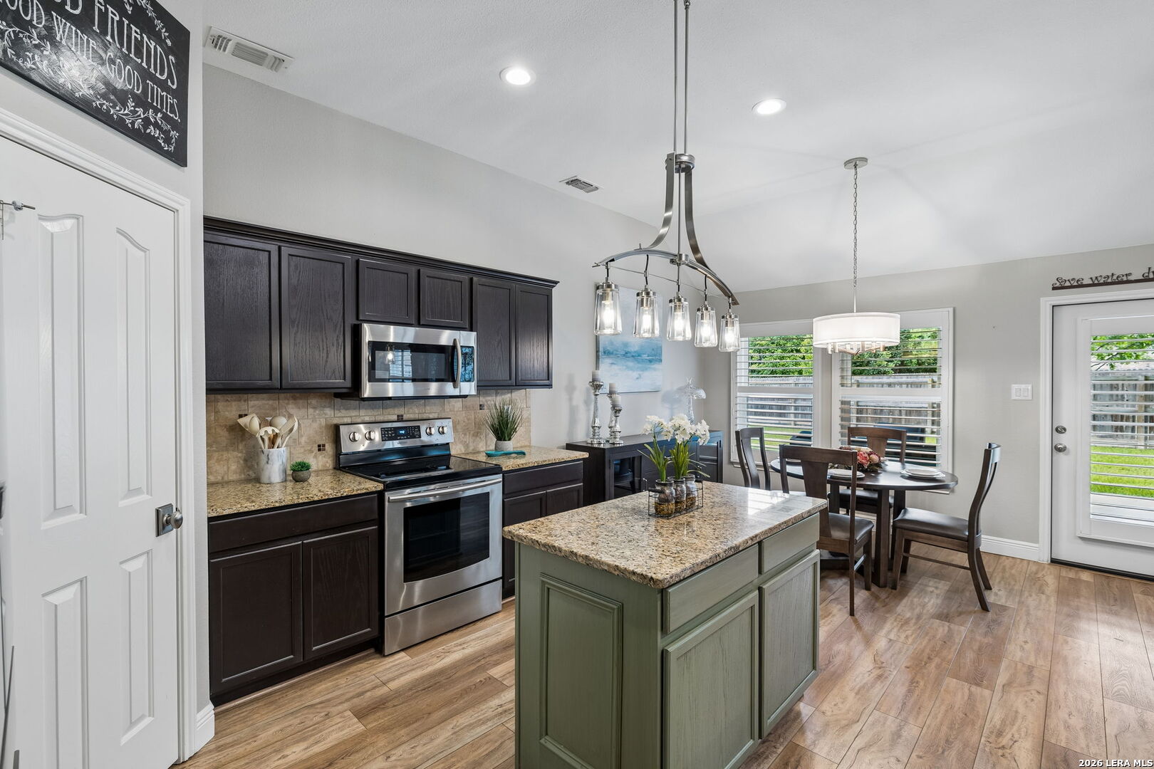 1605 Canyon Oak