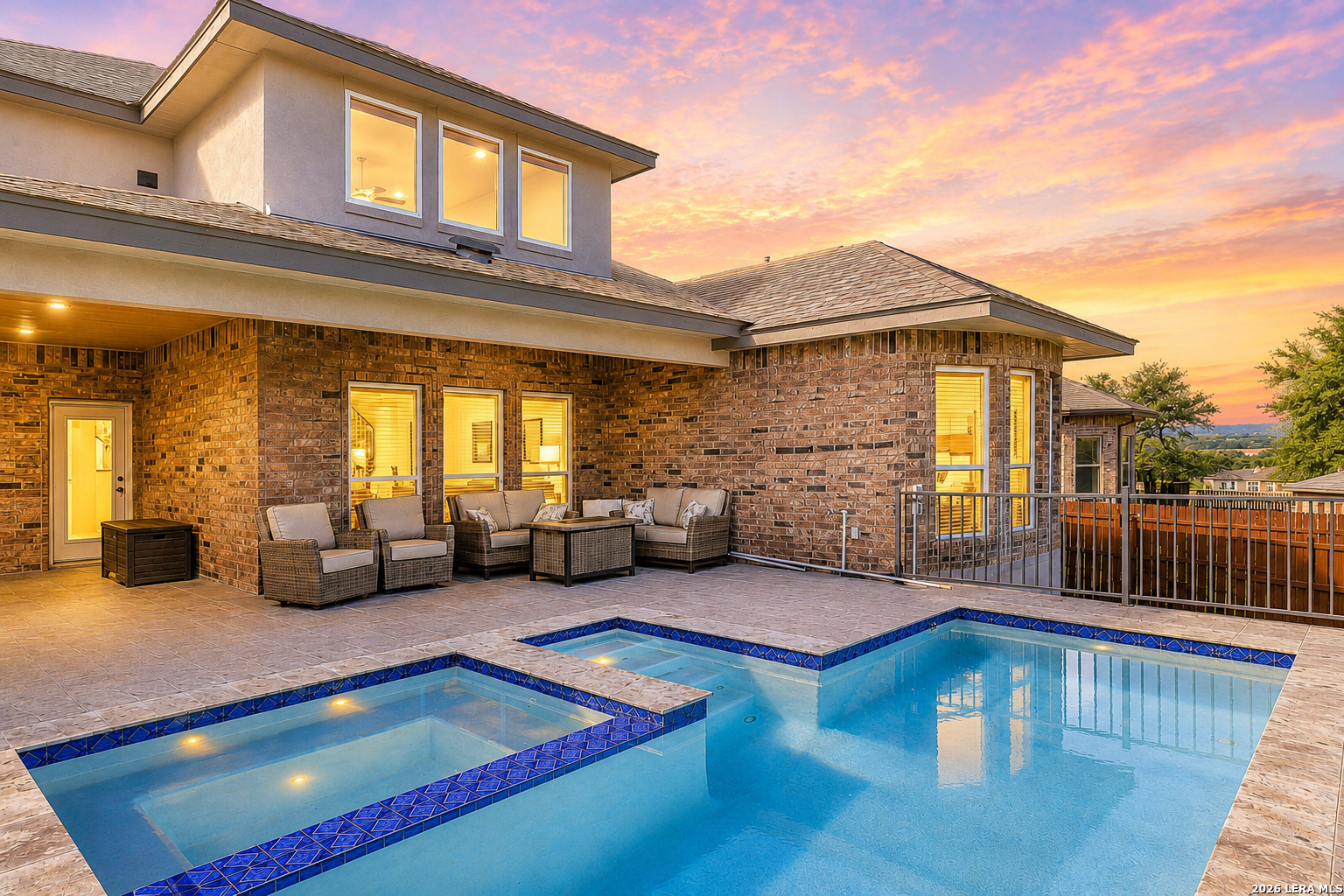 3586 KING TERRACE