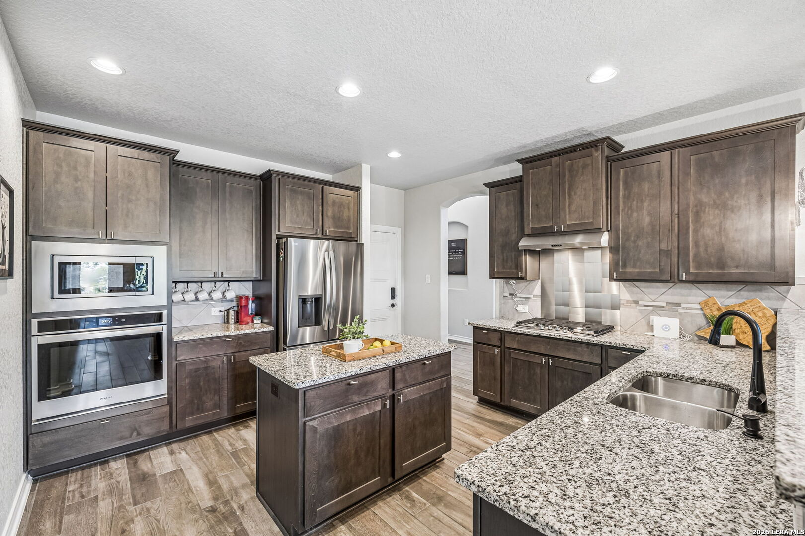 3586 KING TERRACE