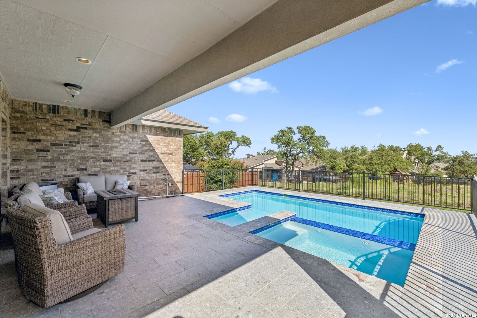 3586 KING TERRACE