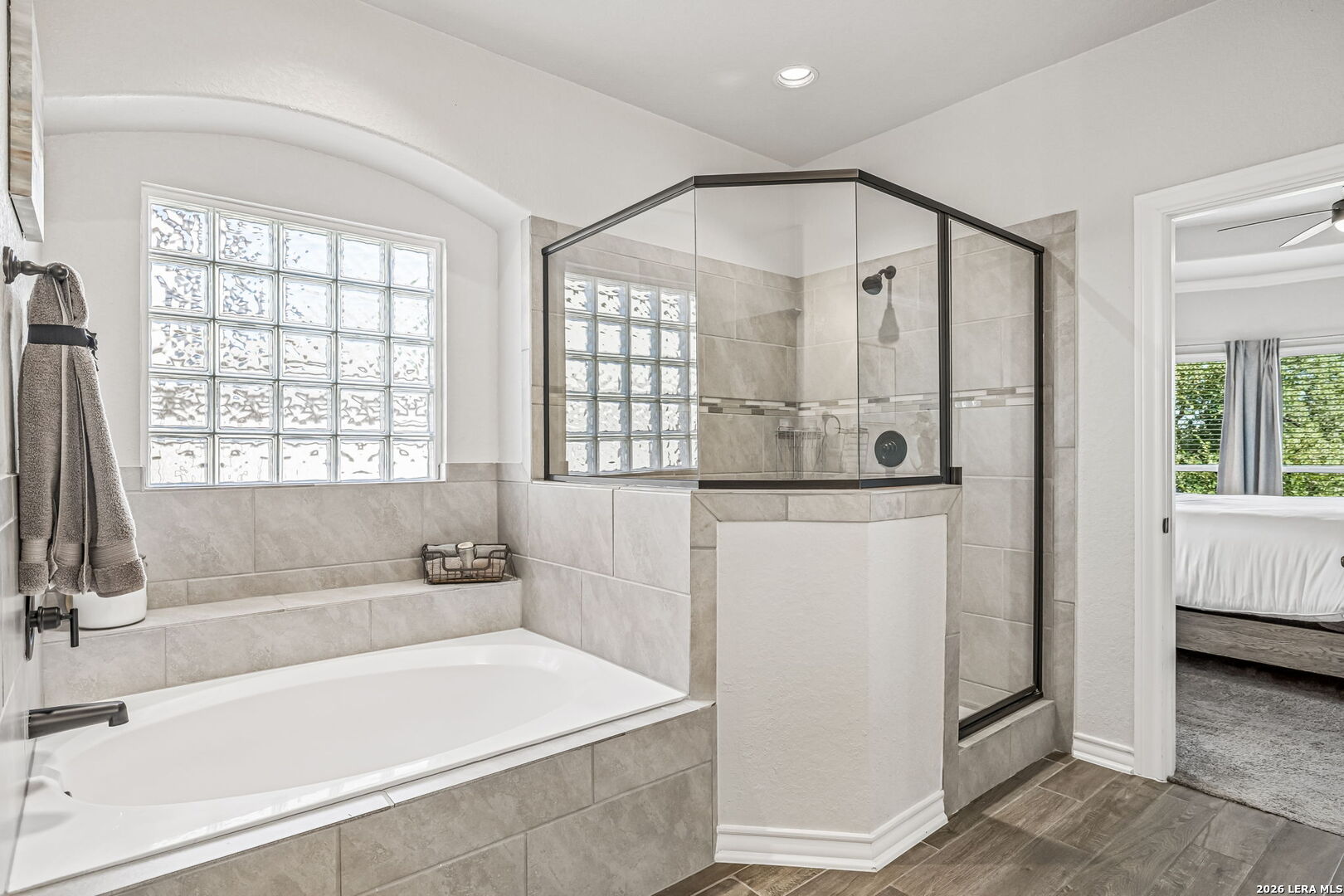 3586 KING TERRACE