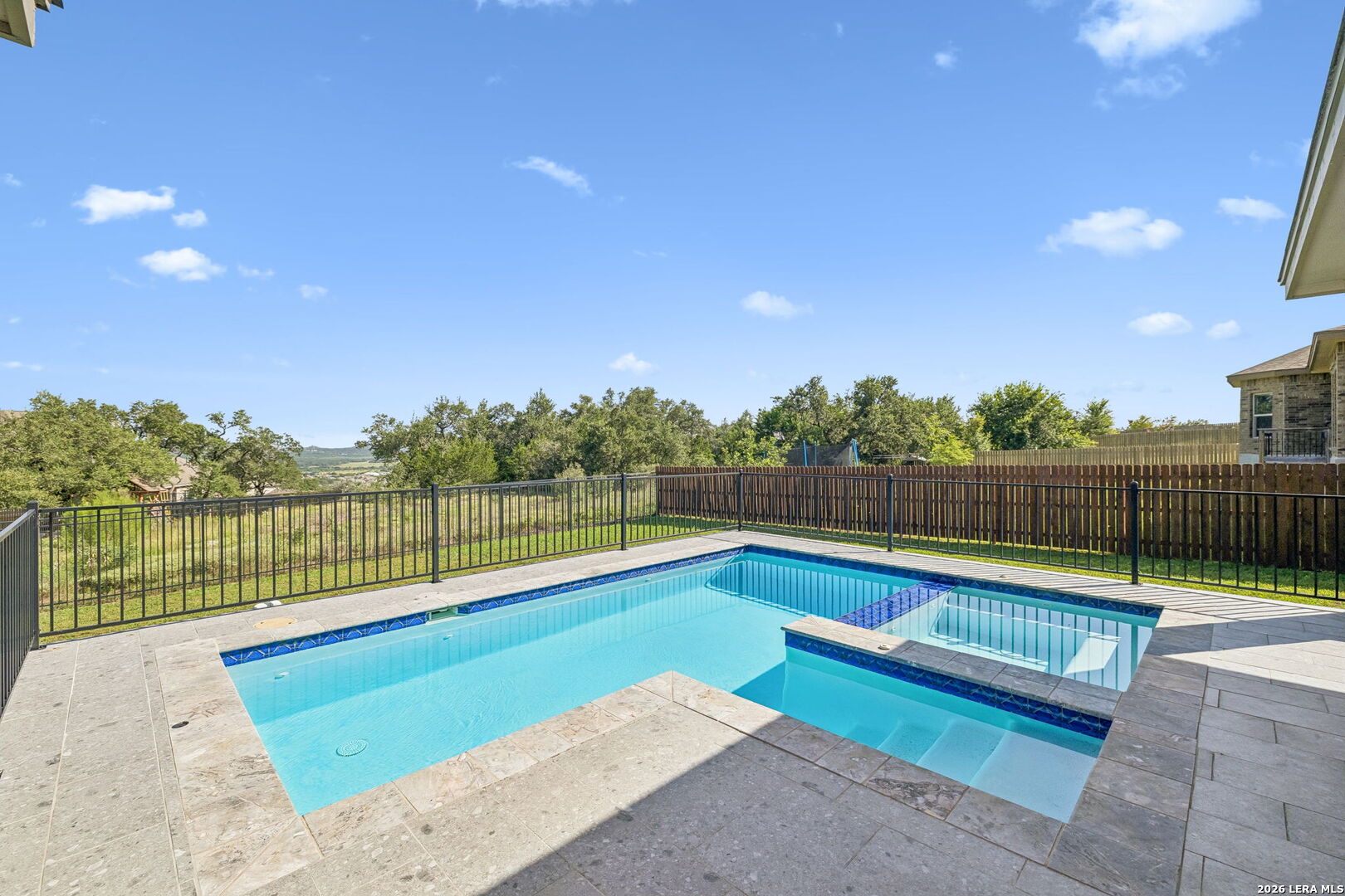 3586 KING TERRACE
