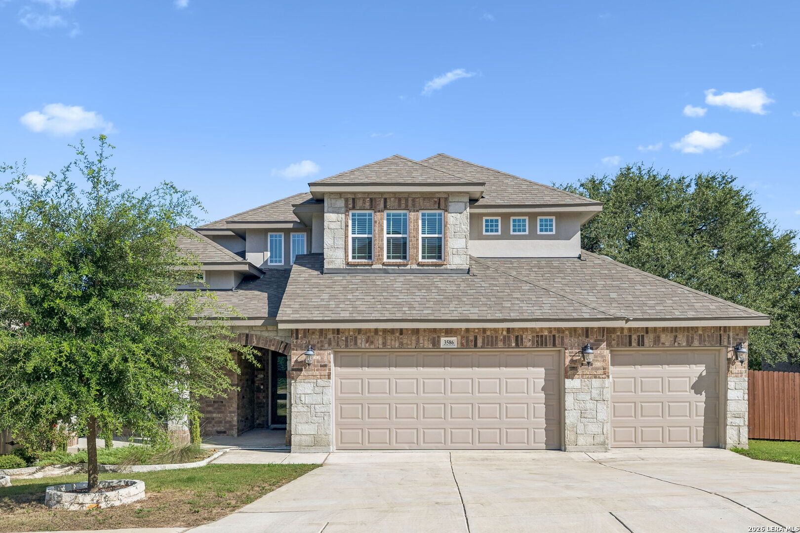 3586 KING TERRACE