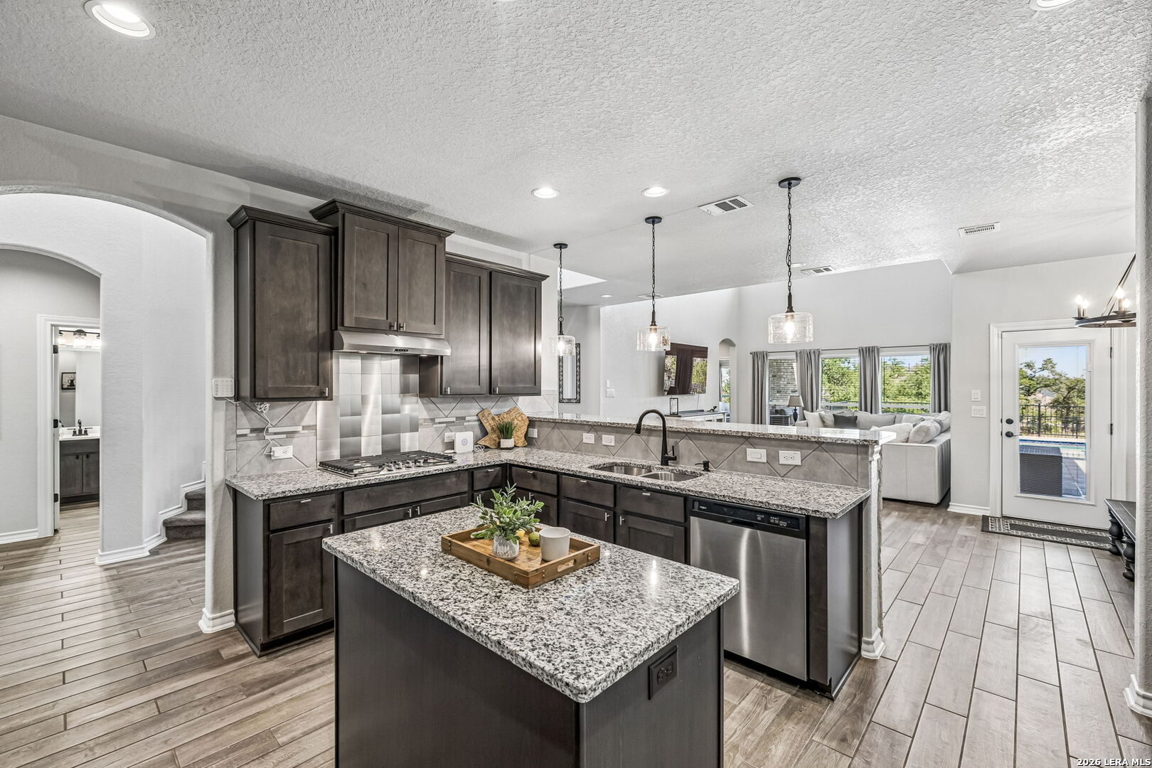 3586 KING TERRACE
