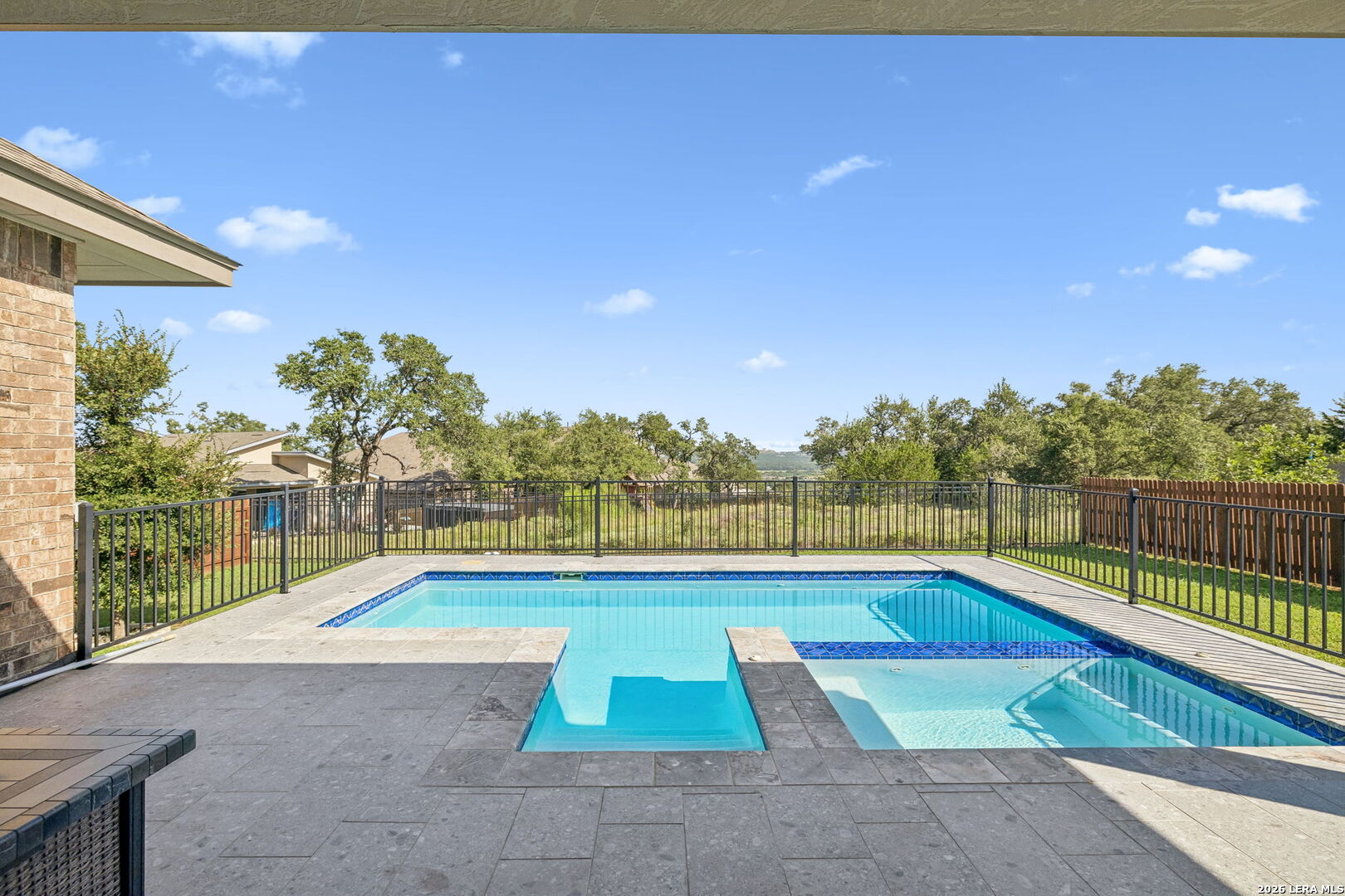 3586 KING TERRACE