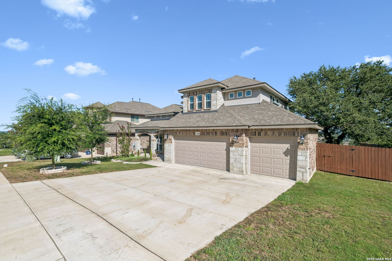 3586 KING TERRACE