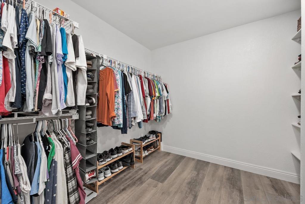 5423 Spencer Ln