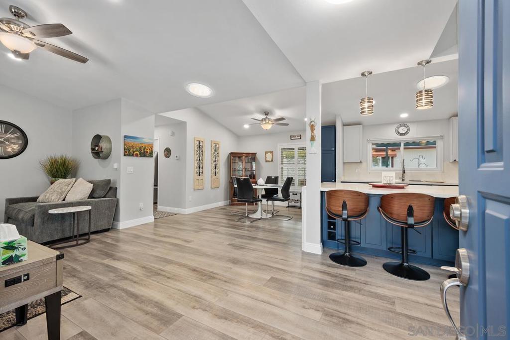 5423 Spencer Ln