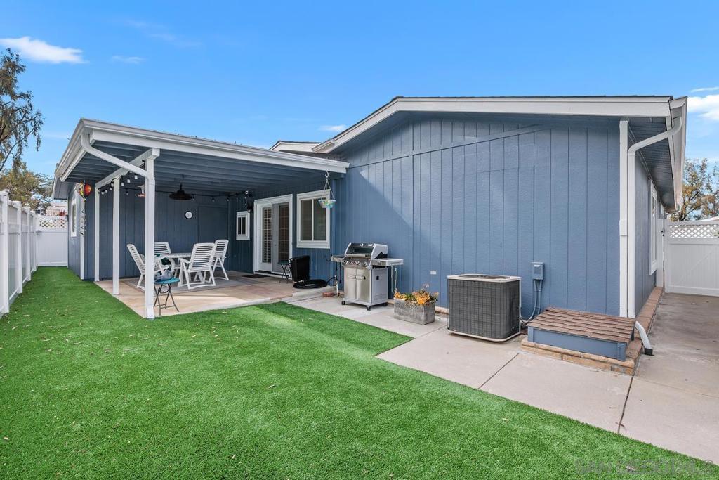 5423 Spencer Ln