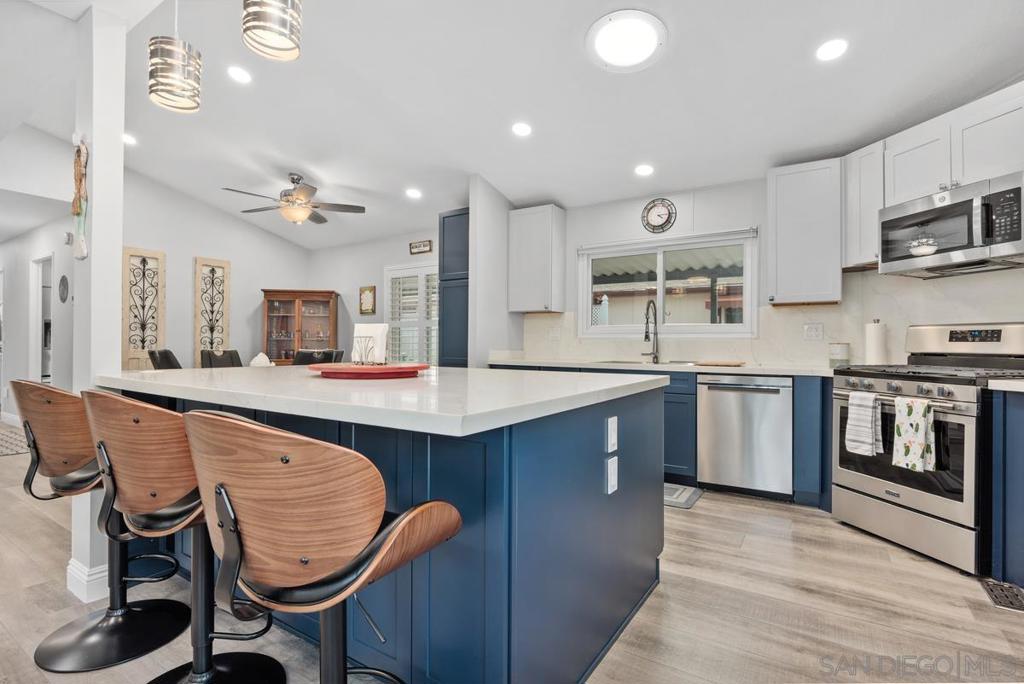5423 Spencer Ln