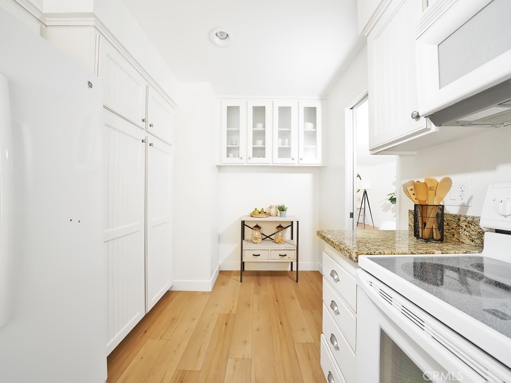 720 E Avenida Magdalena