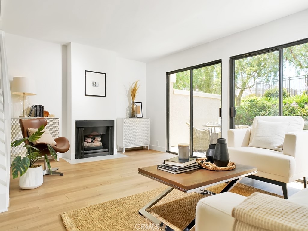 720 E Avenida Magdalena