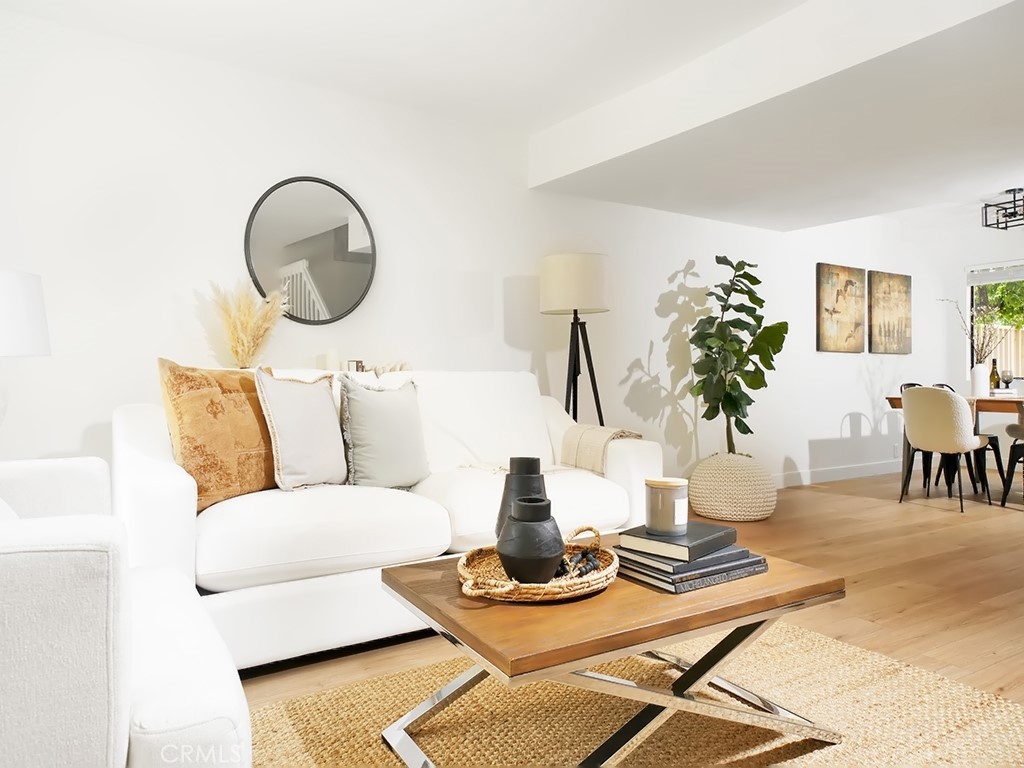 720 E Avenida Magdalena