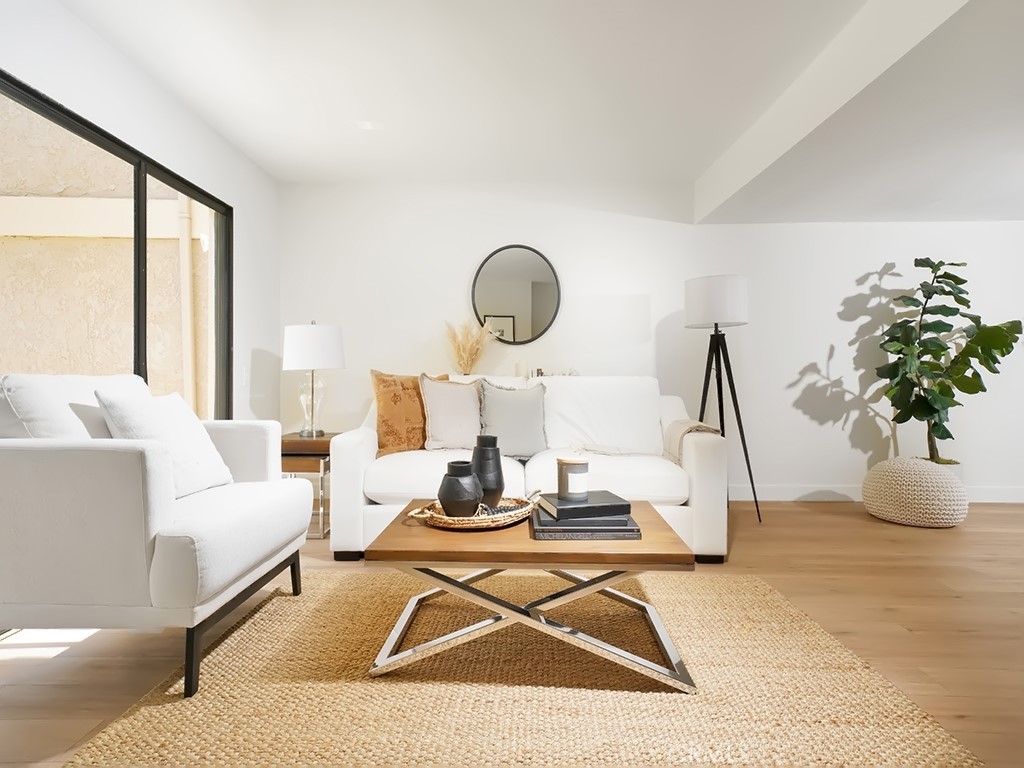 720 E Avenida Magdalena