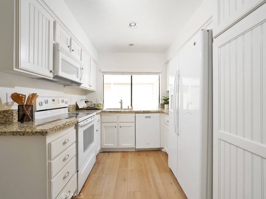 720 E Avenida Magdalena