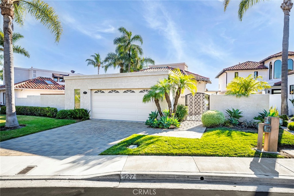 527 Avenida Buenos Aires