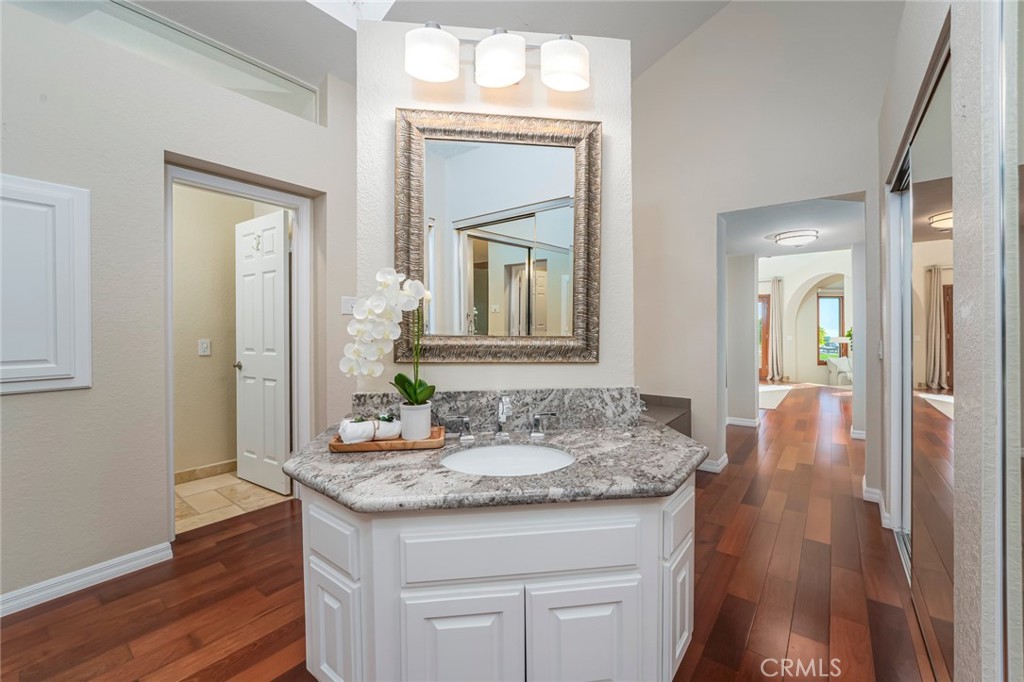 527 Avenida Buenos Aires