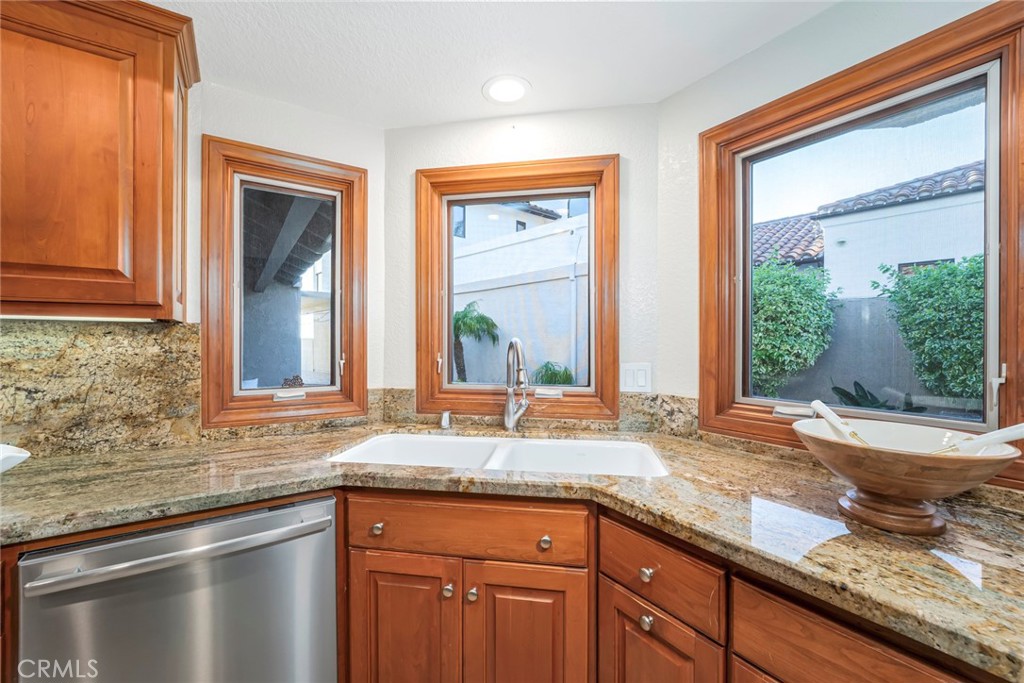 527 Avenida Buenos Aires