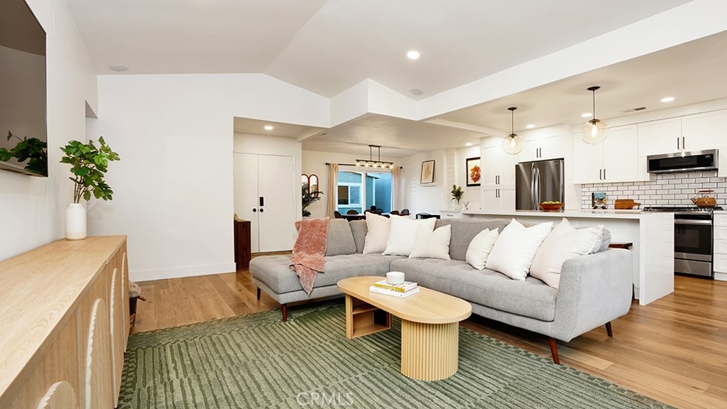 22755 La Quinta Drive