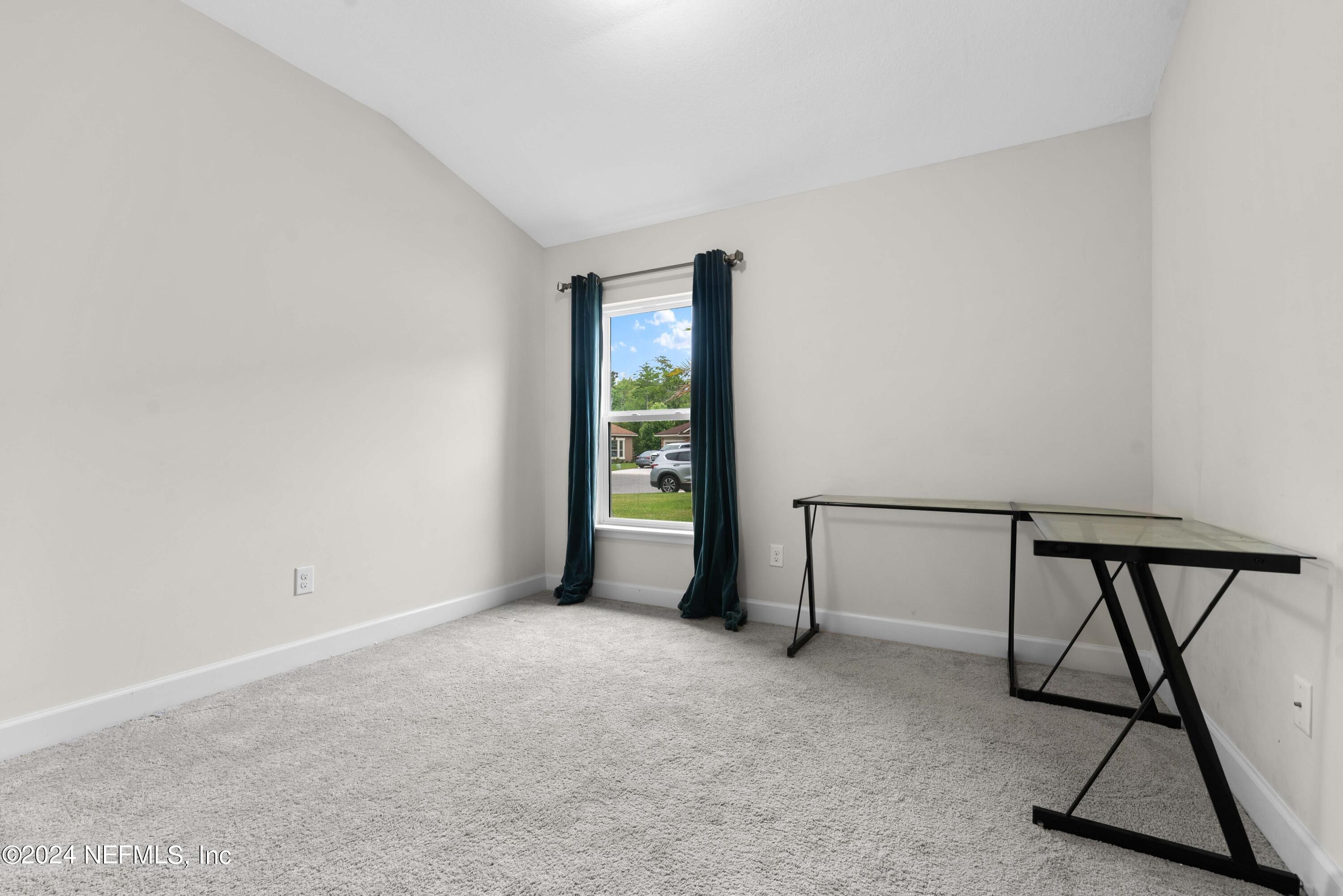 27 JENNIE LAKE Court