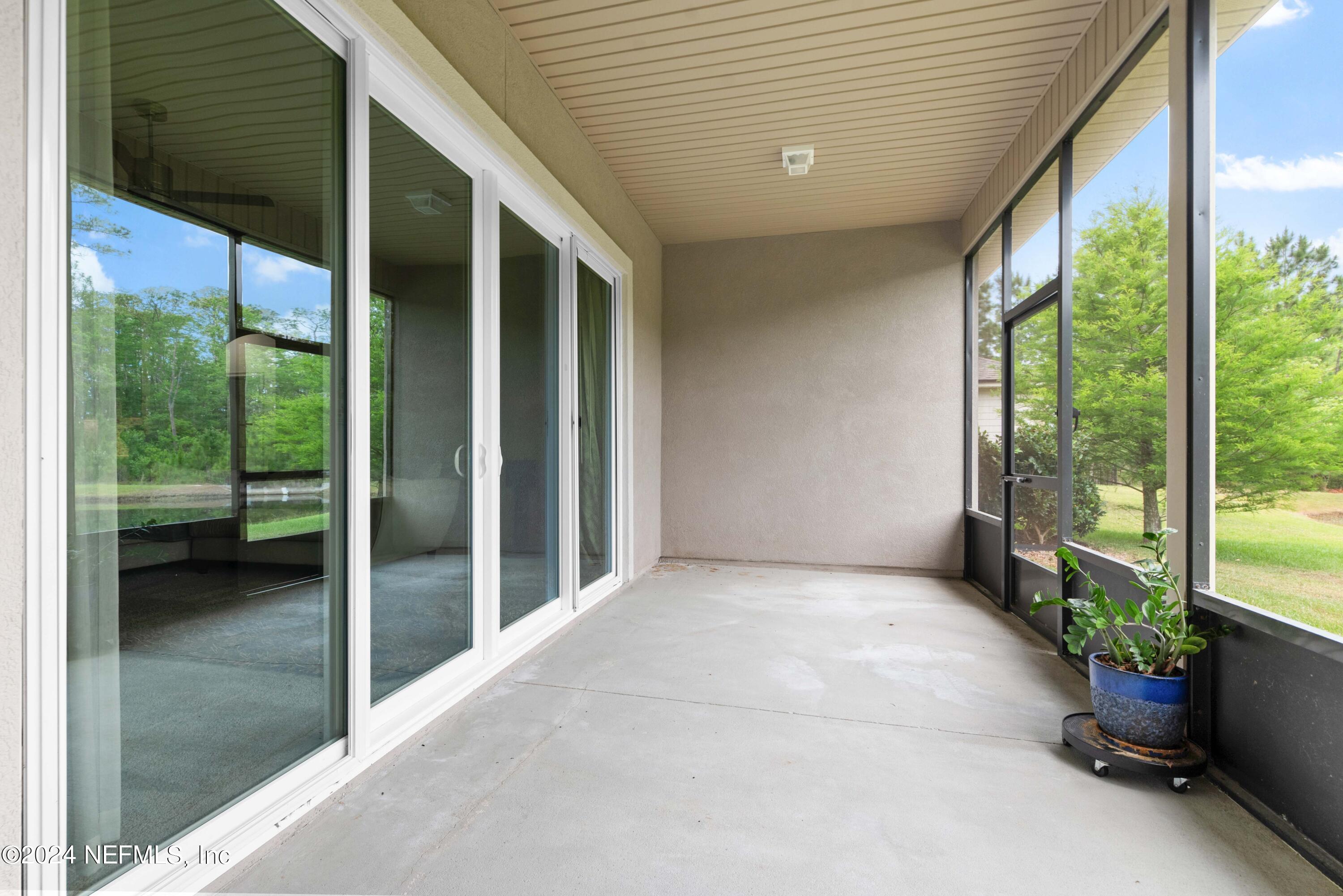 27 JENNIE LAKE Court
