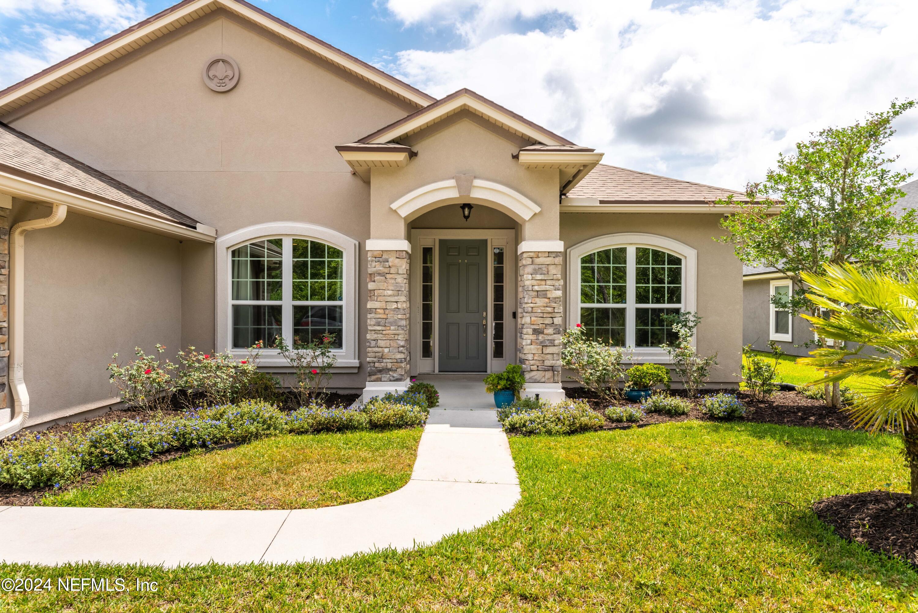27 JENNIE LAKE Court
