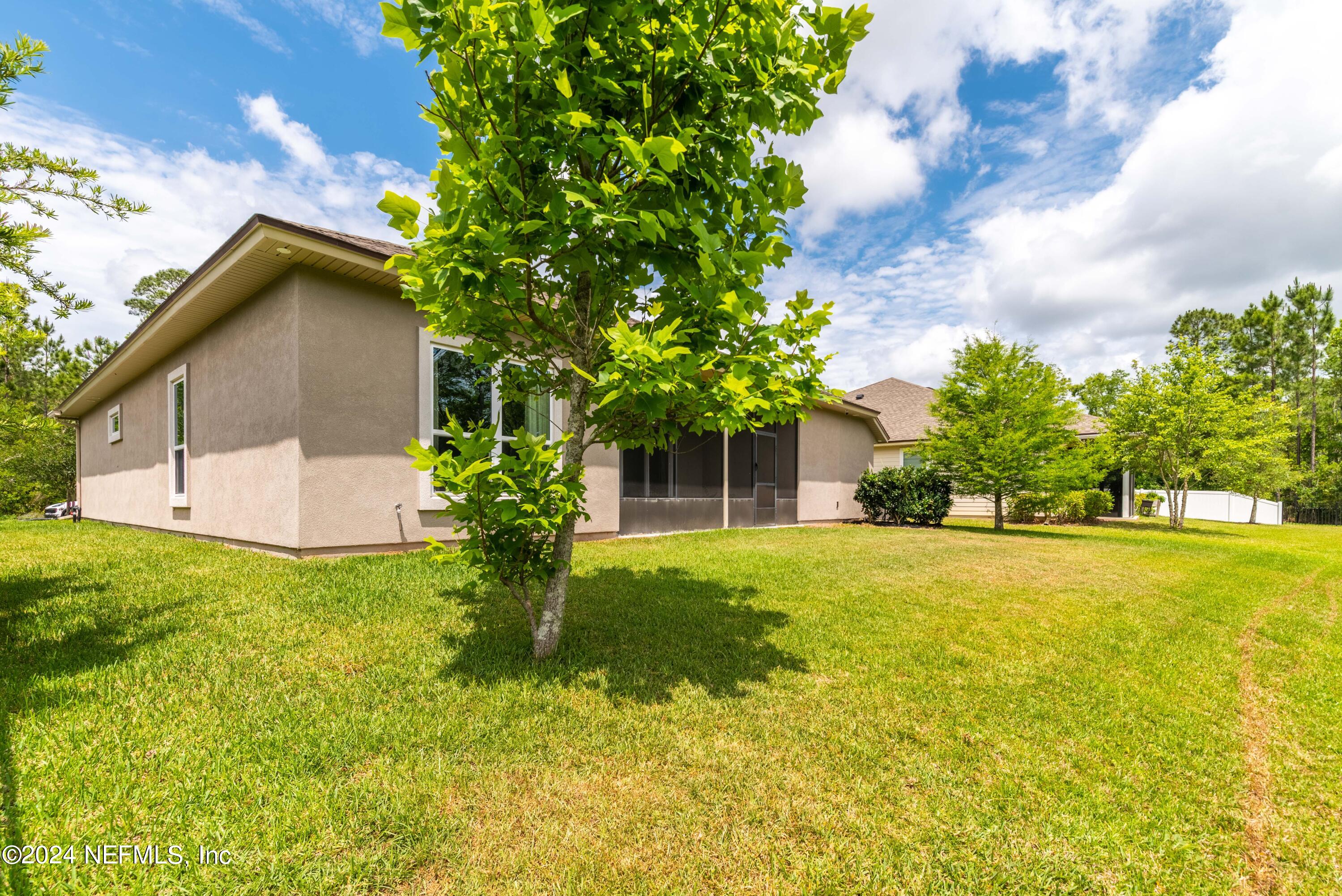27 JENNIE LAKE Court