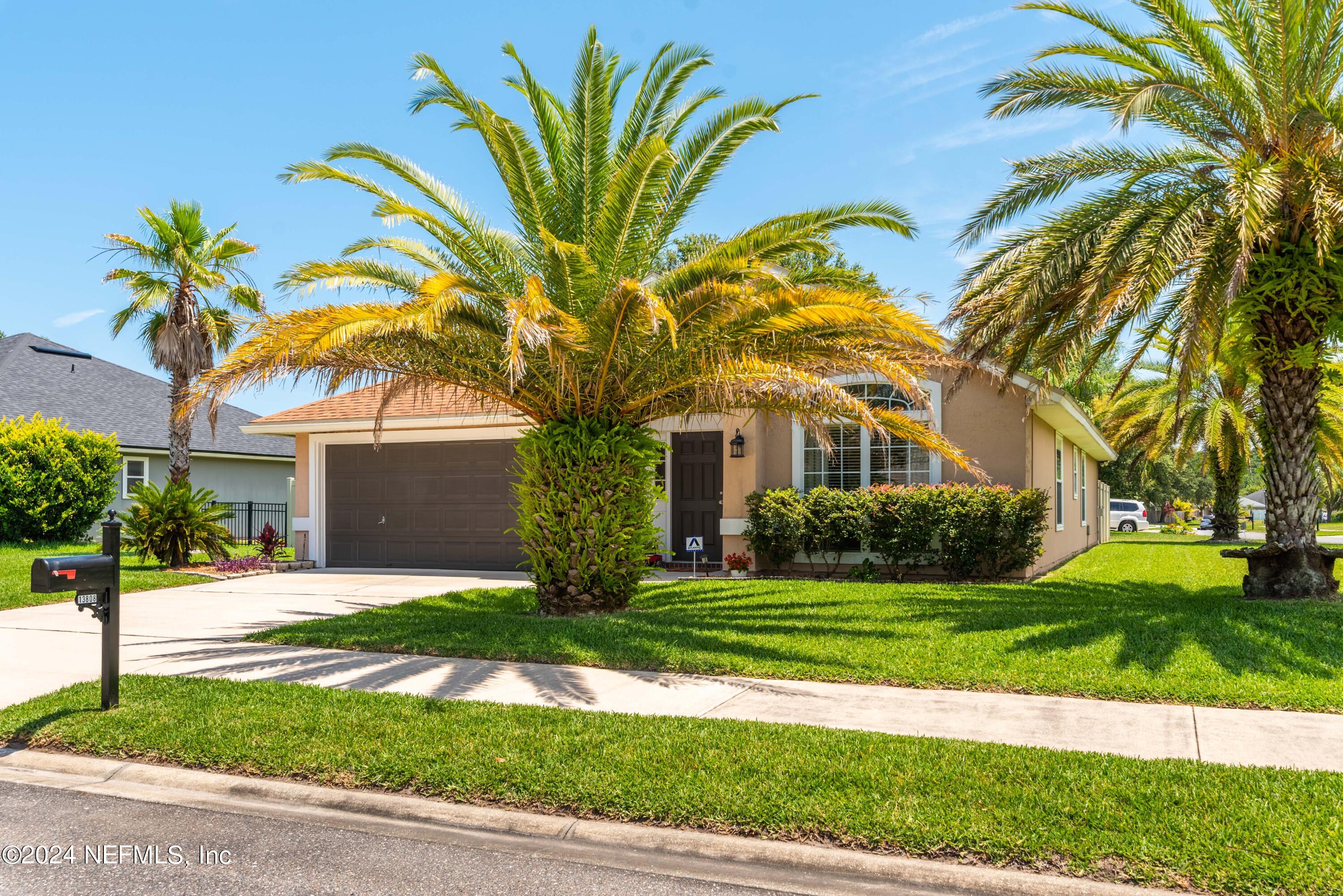 13808 FISH EAGLE Drive W