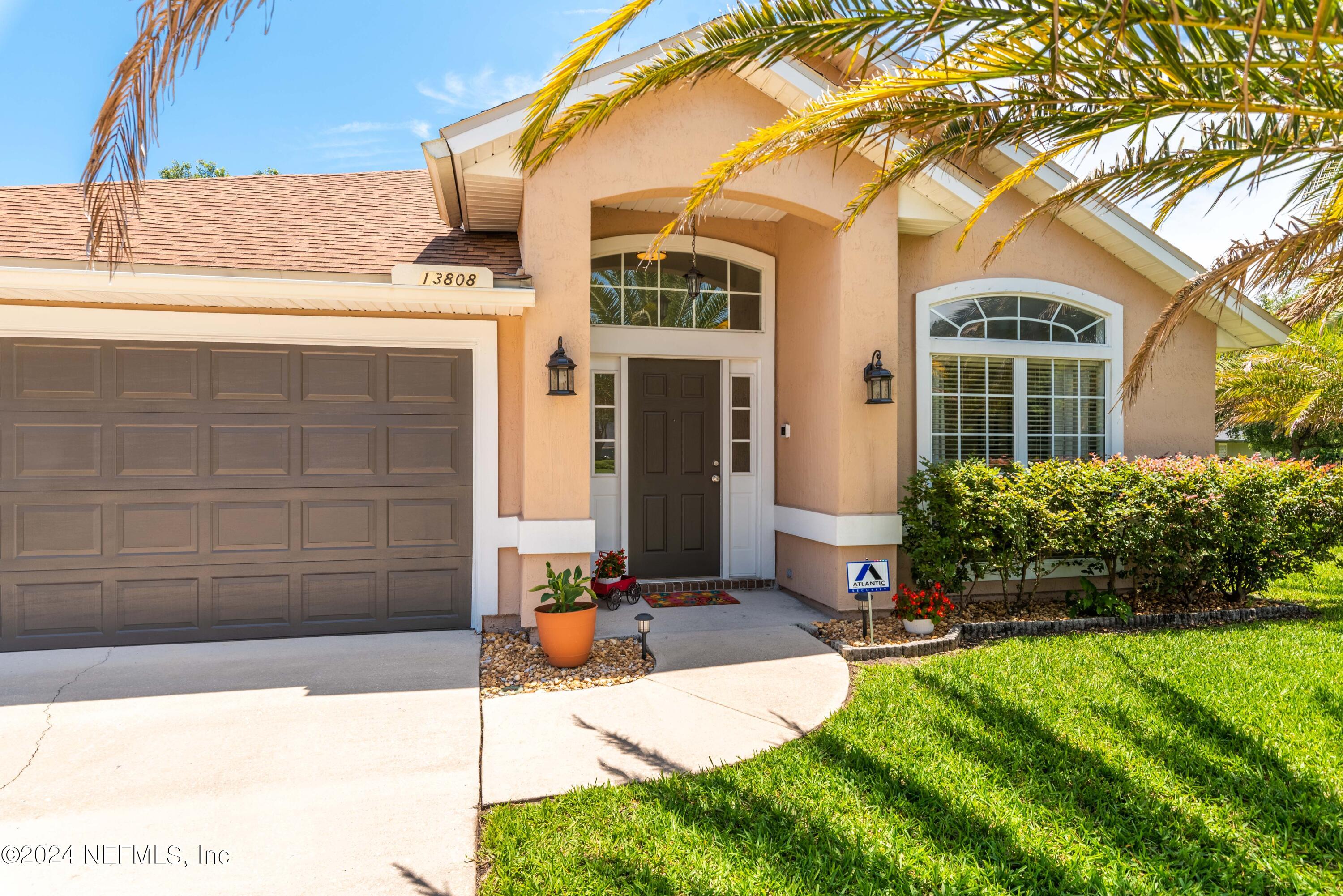 13808 FISH EAGLE Drive W