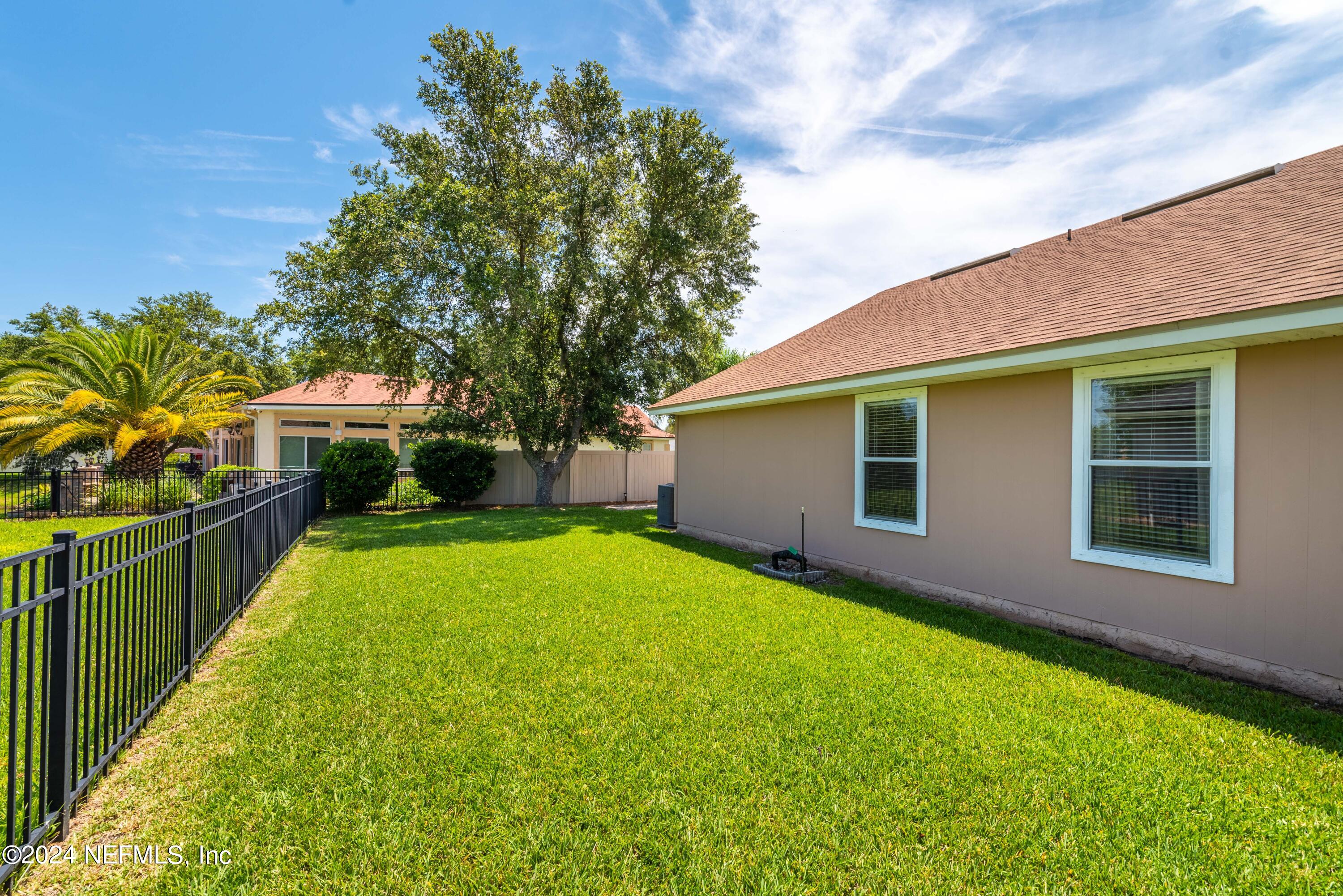 13808 FISH EAGLE Drive W
