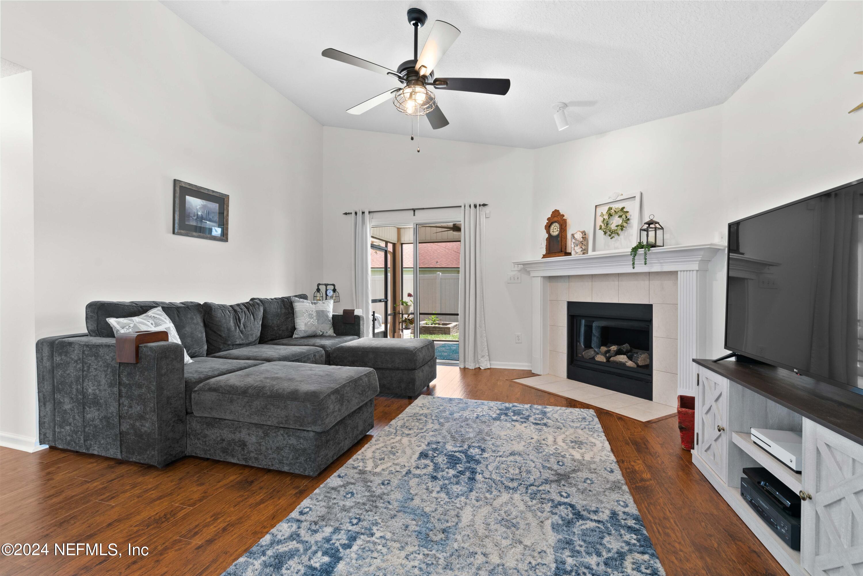 13808 FISH EAGLE Drive W