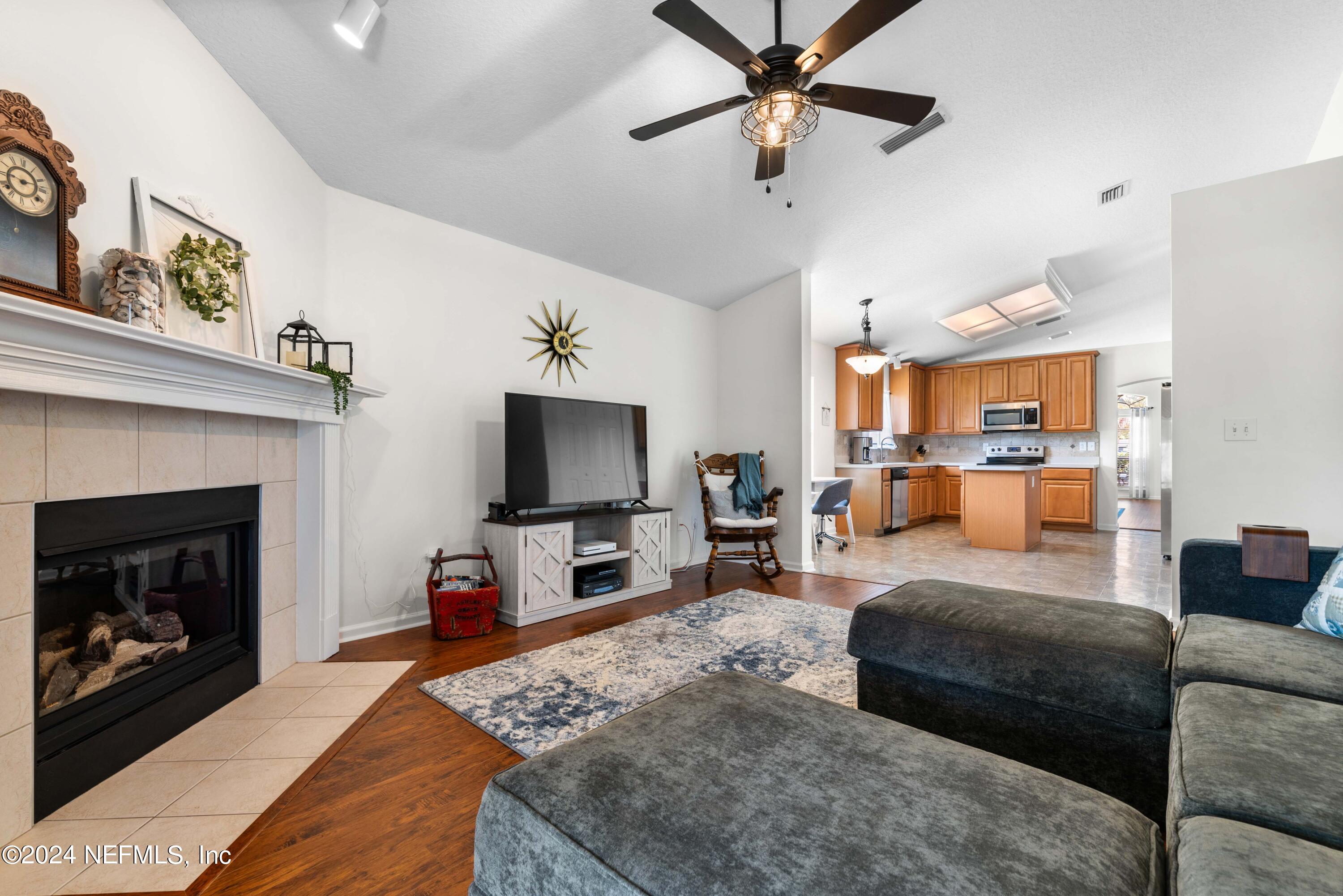 13808 FISH EAGLE Drive W